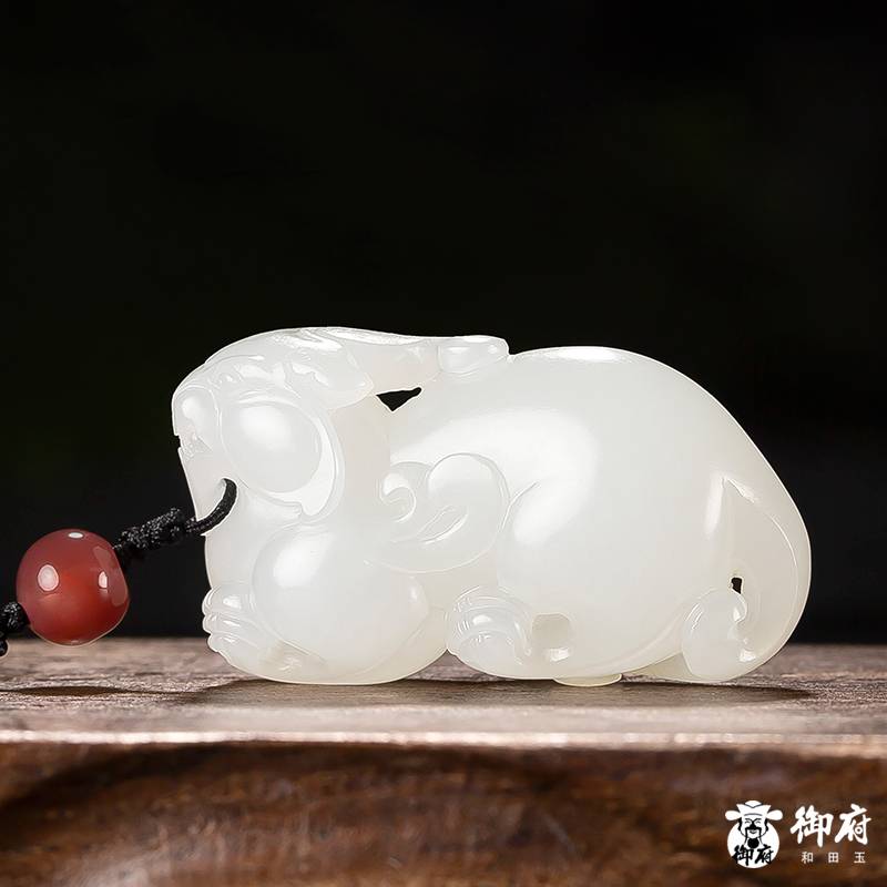 新疆和田玉白玉籽玉掛件 貔貅 19.7克