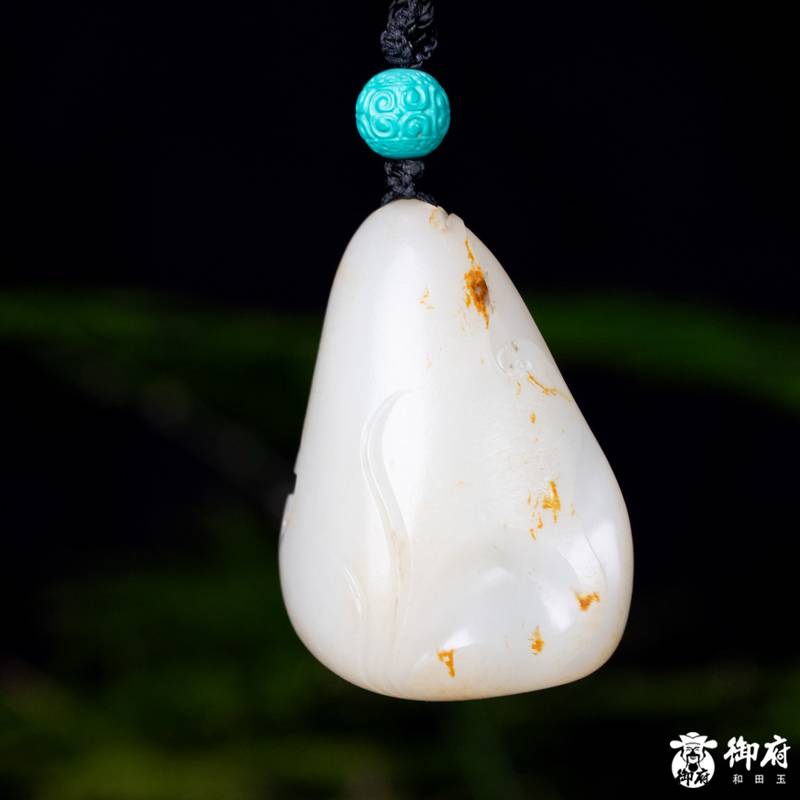 新疆和田玉枣红皮白玉籽玉挂件 恩爱 40.9克 图片7