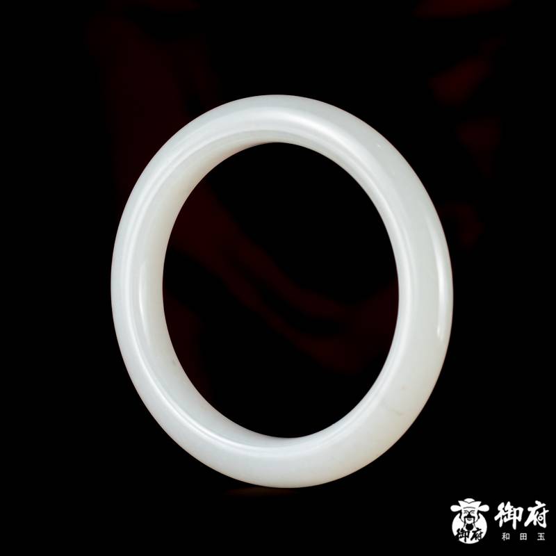 新疆和田玉青花籽玉手镯 50.8克 内径56.5mm 图片3