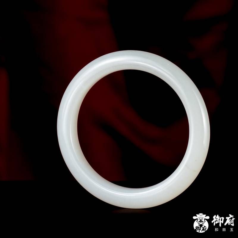 新疆和田玉青花籽玉手镯 50.8克 内径56.5mm 图片7