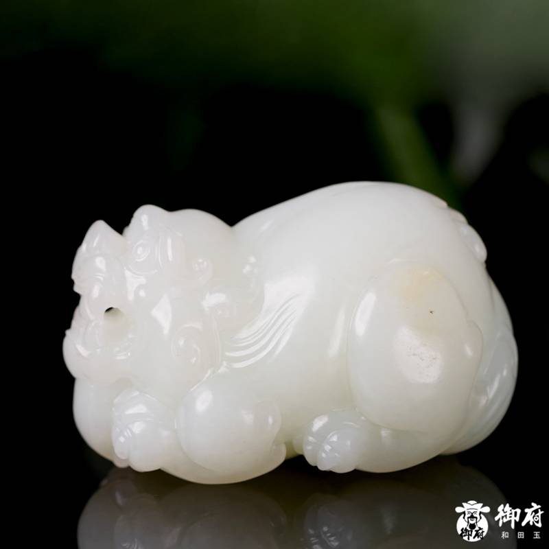 新疆和田玉原毛孔皮白玉籽玉 把件 瑞貅守禄 190.3克 图片2