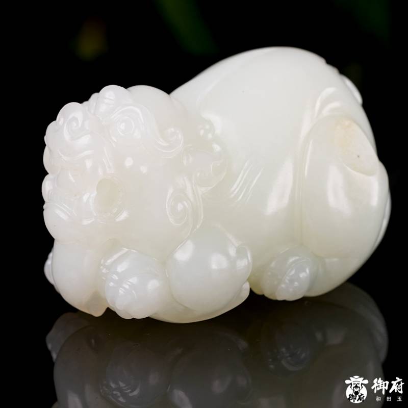 新疆和田玉原毛孔皮白玉籽玉 把件 瑞貅守禄 190.3克 图片5