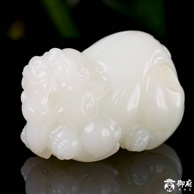 新疆和田玉原毛孔皮白玉籽玉 把件 瑞貅守禄 190.3克 图片9