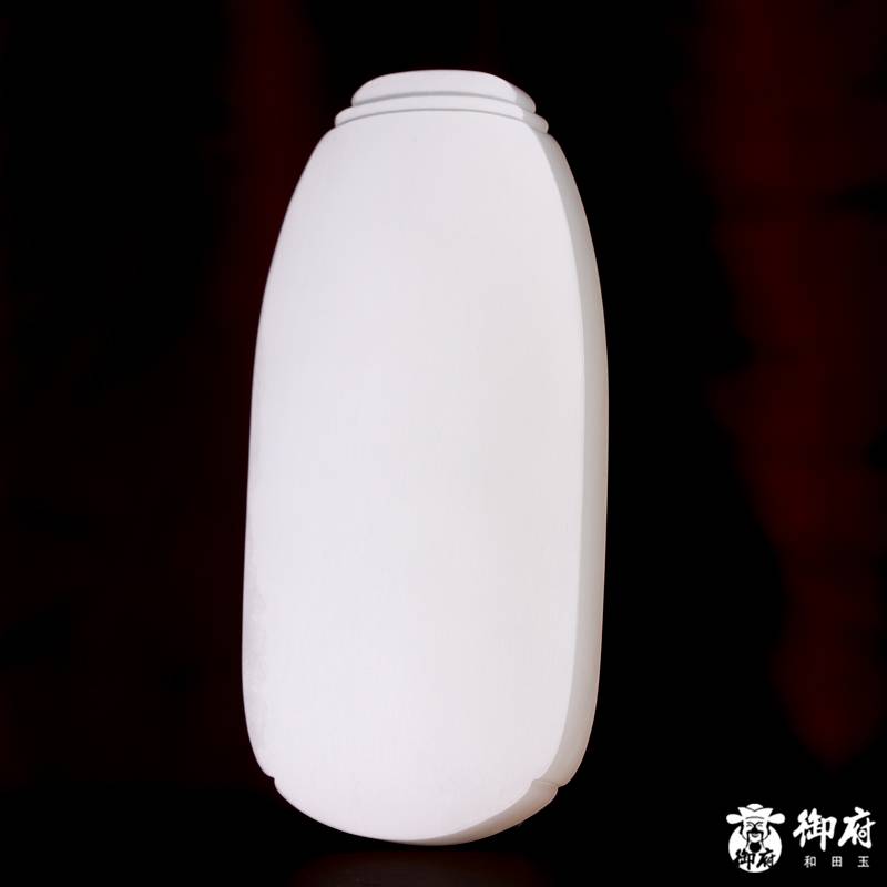 新疆和田玉原毛孔皮白玉籽料 把件 火神真君 170克 图片7