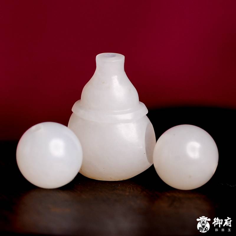 新疆和田玉秋梨皮白玉籽玉 素玉配饰 6.32克