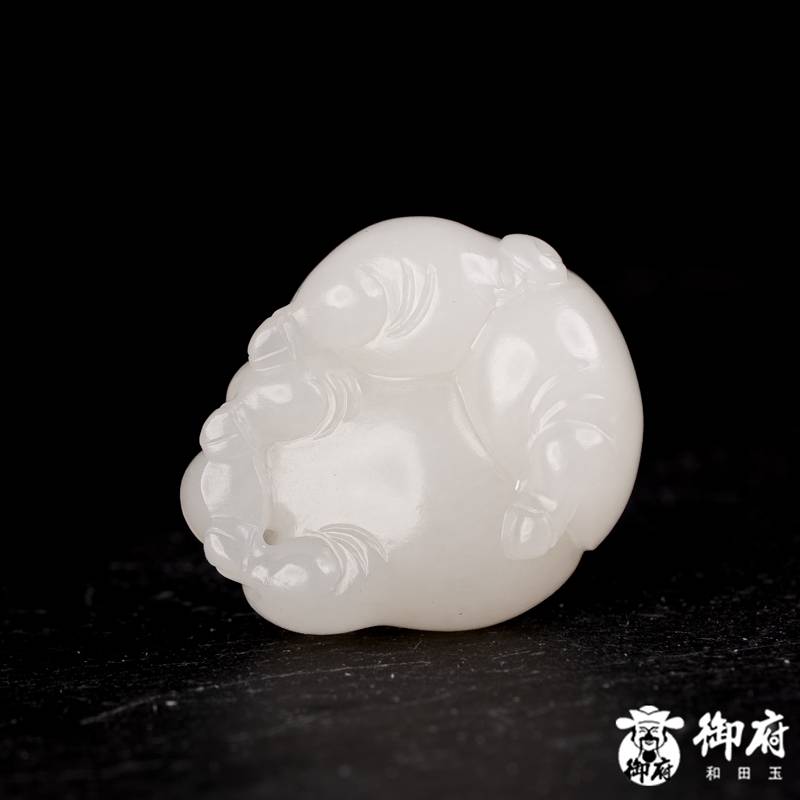 新疆和田玉白玉籽玉挂件 玉猪纳福 15.4克 图片7