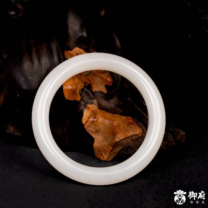 新疆和田玉原毛孔皮白玉籽料 51.7克 內(nèi)徑56mm 圖片3
