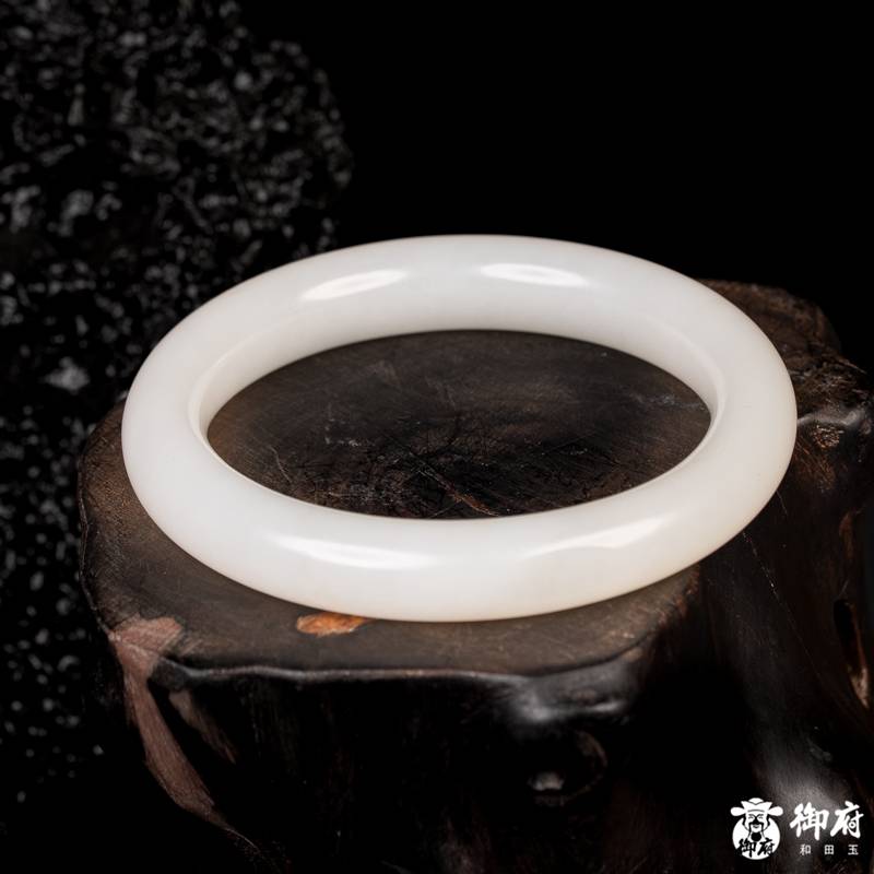 新疆和田玉原毛孔皮白玉籽料 51.7克 內(nèi)徑56mm 圖片6