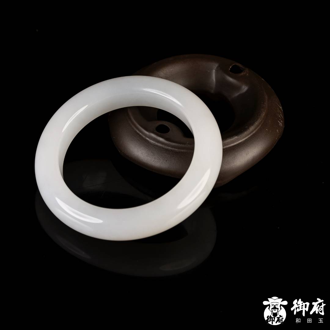 新疆和田玉白玉 手鐲 82.6克 內(nèi)徑57mm 圖片6