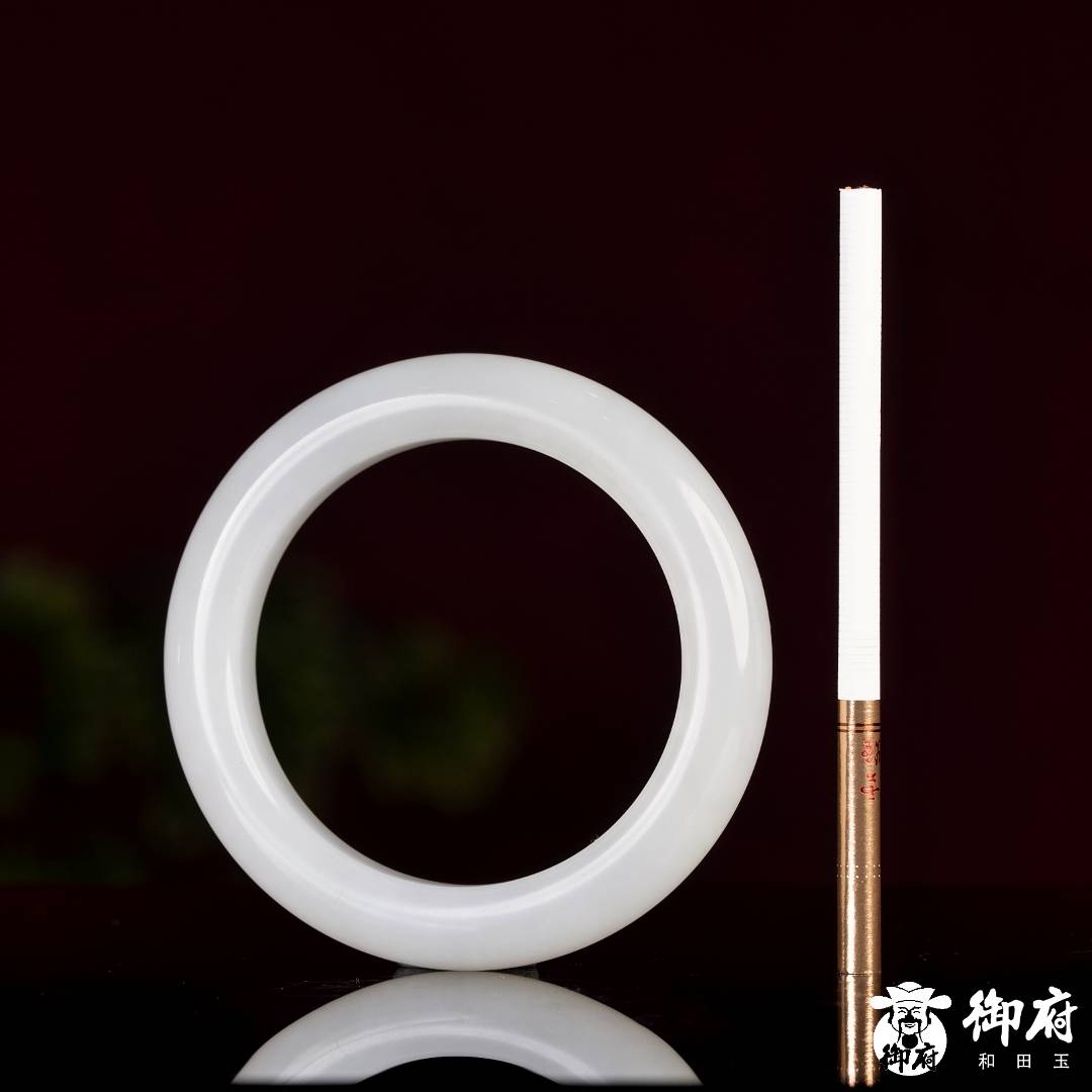 新疆和田玉白玉 手鐲 82.6克 內(nèi)徑57mm