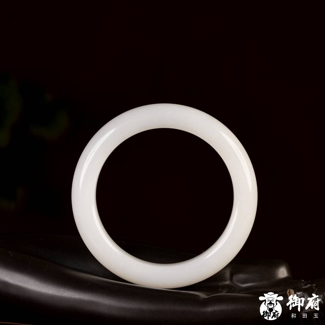 新疆和田白玉 手镯 57.2克 内径54mm 图片7