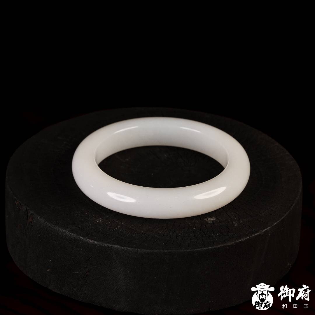 新疆和田白玉 手镯 57.2克 内径54mm 图片6