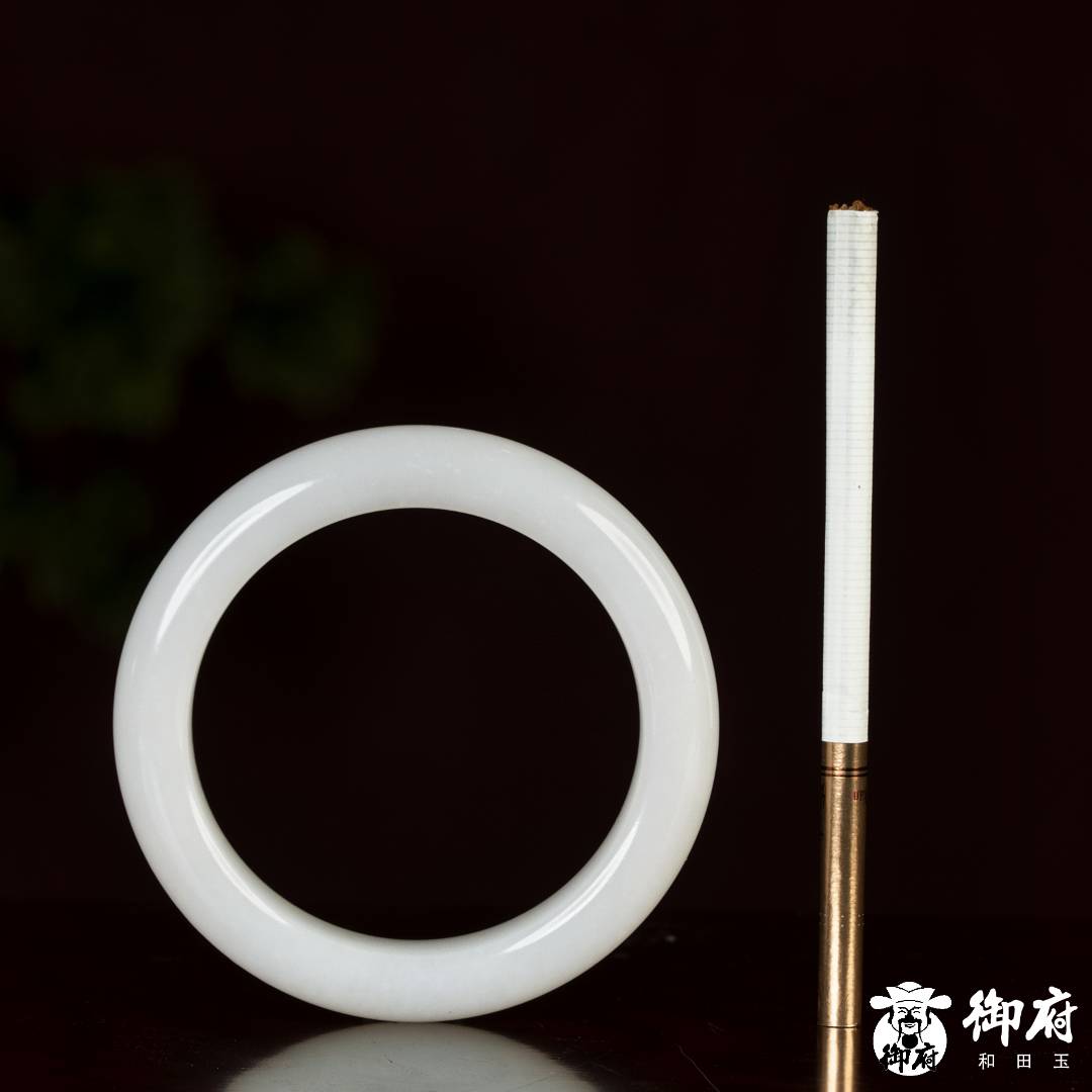 新疆和田白玉 手镯 57.2克 内径54mm