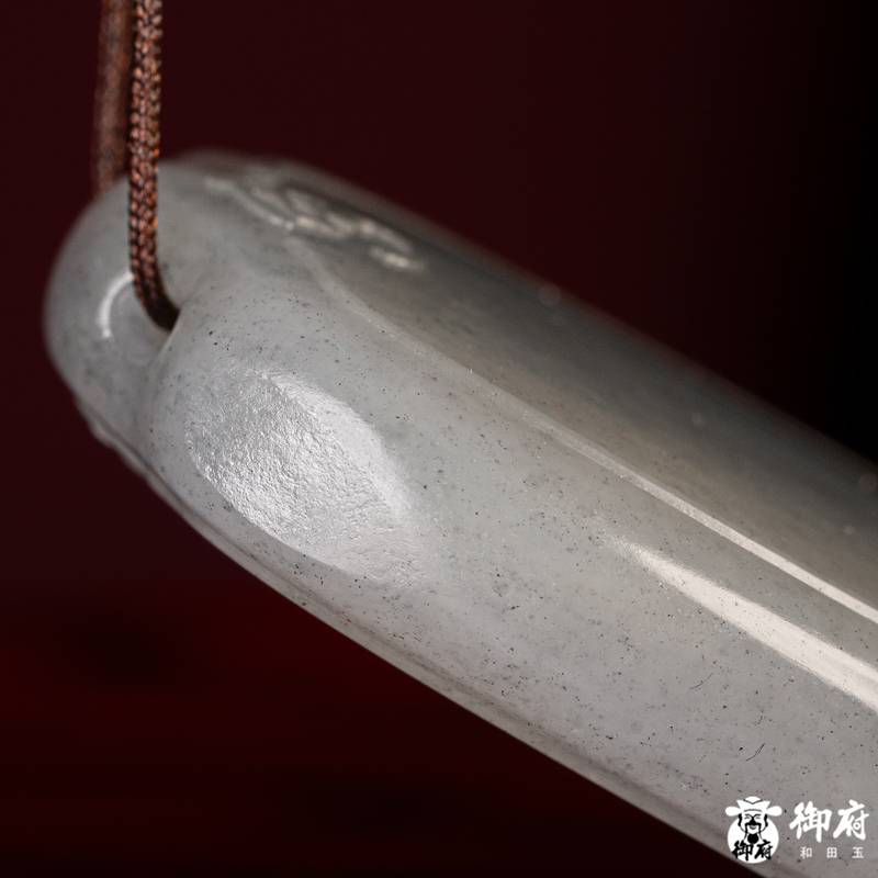 新疆和田玉黄皮青花籽玉 挂件 无事牌 37.4克 图片6