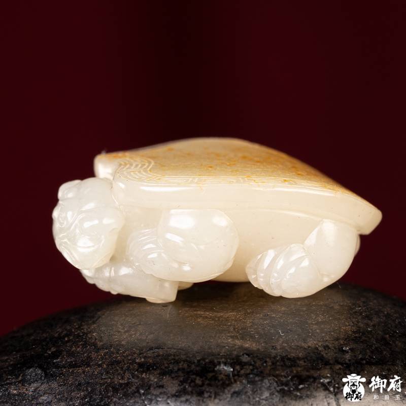 新疆和田玉洒金皮白玉籽料 手把件 龙龟 22.2克 图片3
