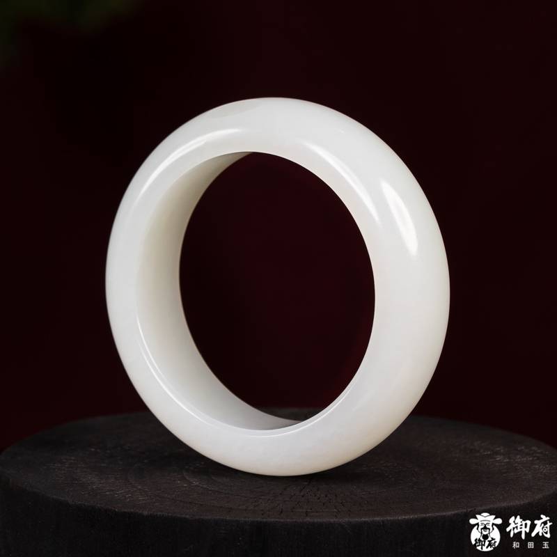 新疆和田玉白玉籽料圆条素面平安镯 107.7克 内径56.5mm 图片9
