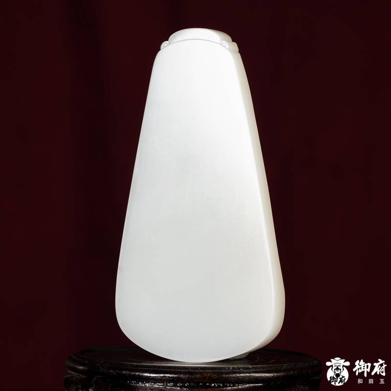 海派玉雕大师付雪飞工作室 重347.5克 新疆和田玉原毛孔皮白玉籽玉摆件 关帝圣君 图片10