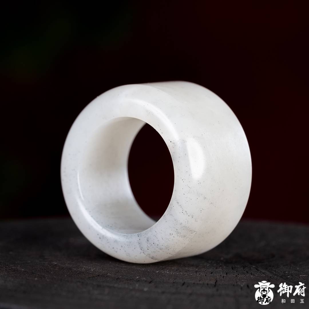 新疆和田玉青花籽玉 墨韵乾坤&middot;扳指 28.2g