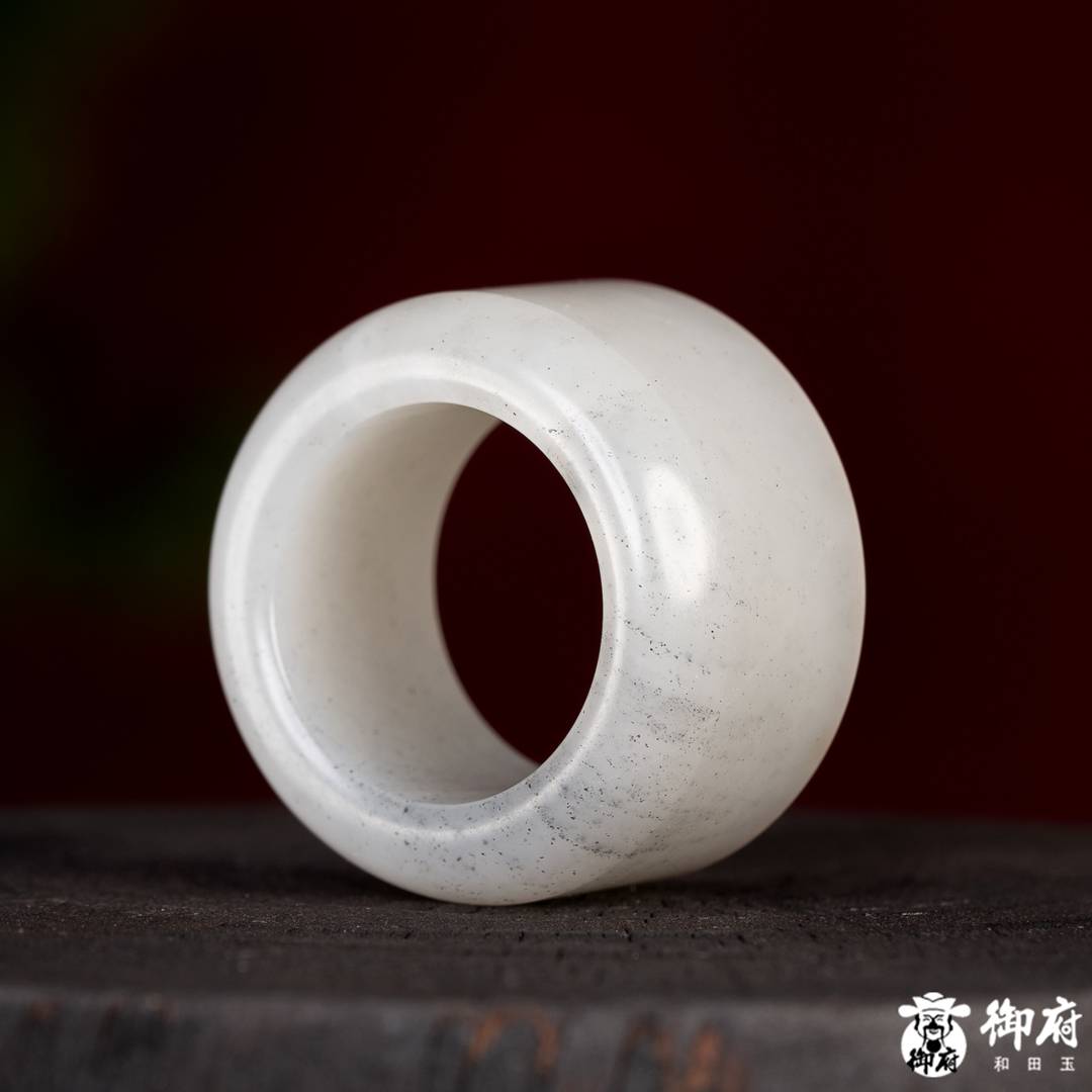 新疆和田玉青花籽玉 墨韵乾坤&middot;扳指 28.2g 图片2