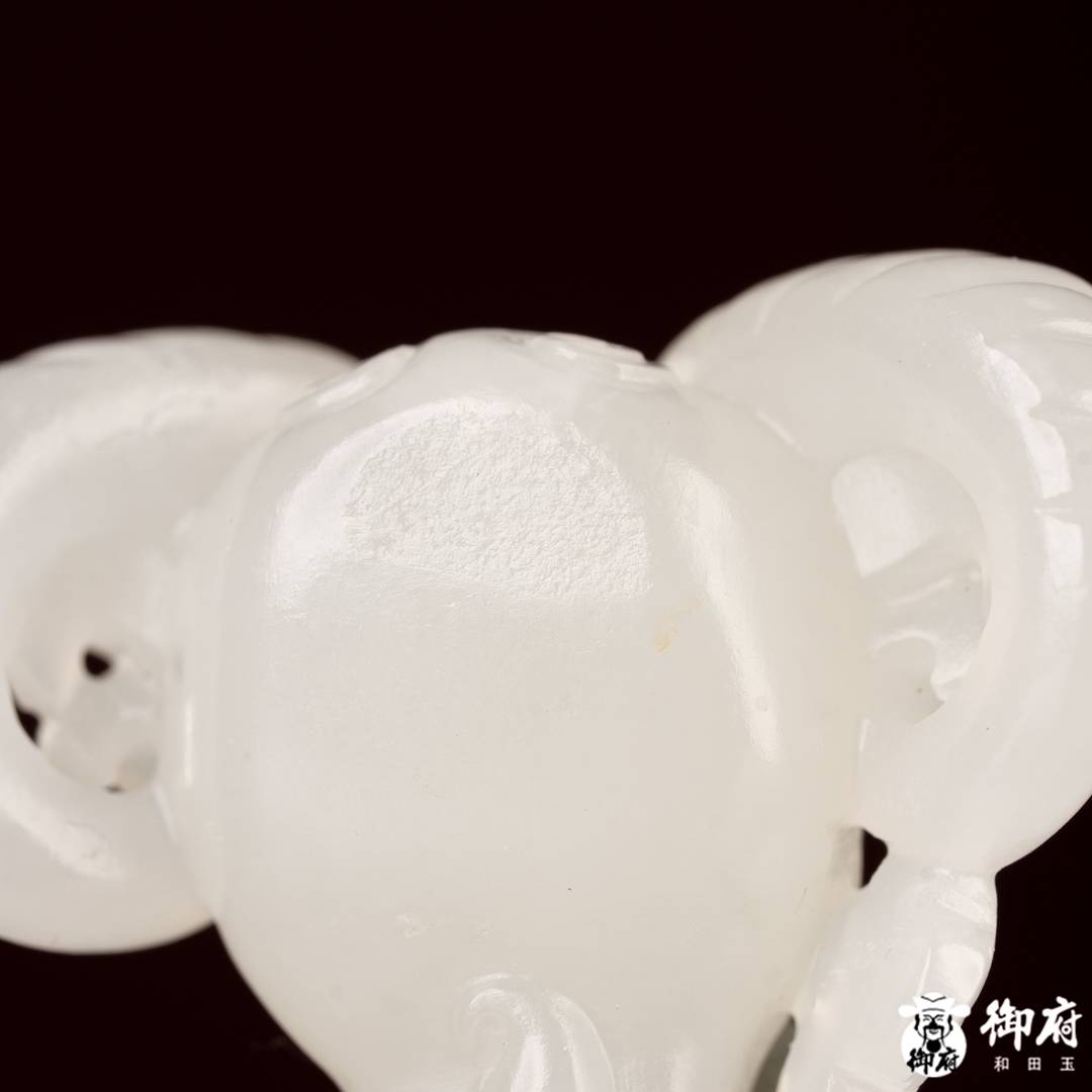 新疆和田玉白玉籽玉挂件 领头羊 8.4克 图片5