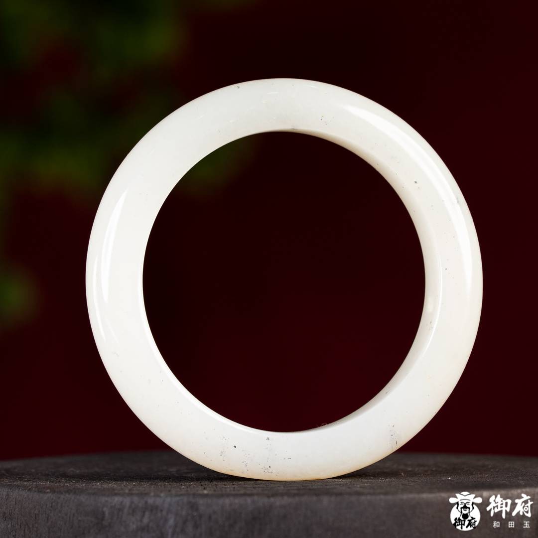 新疆和田玉黄皮青花籽玉手镯 56.8克 内径55mm