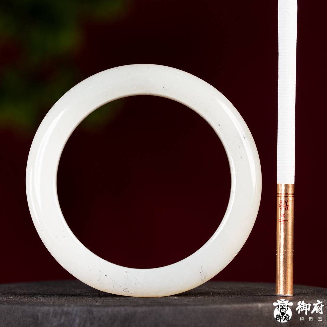 新疆和田玉黄皮青花籽玉手镯 56.8克 内径55mm 图片7