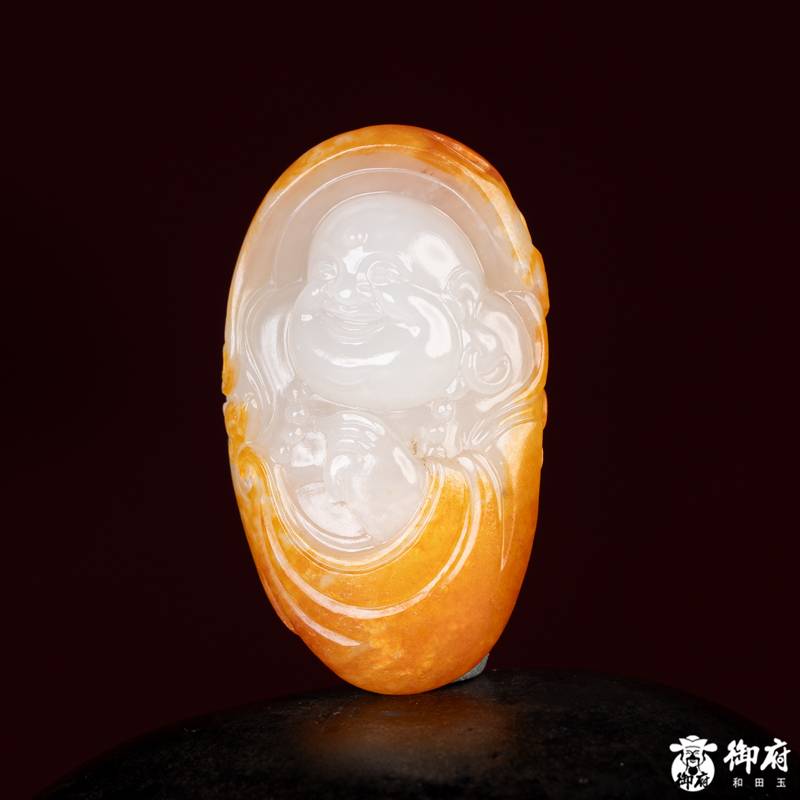 新疆和田玉红皮白玉籽玉 挂件 弥勒 15.1g