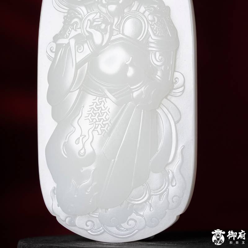 海派玉雕大师付雪飞工作室 重170克 新疆和田玉原毛孔皮白玉籽料  火神真君 170克 图片3
