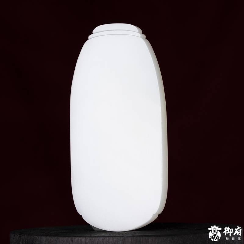 海派玉雕大师付雪飞工作室 重170克 新疆和田玉原毛孔皮白玉籽料  火神真君 170克 图片2