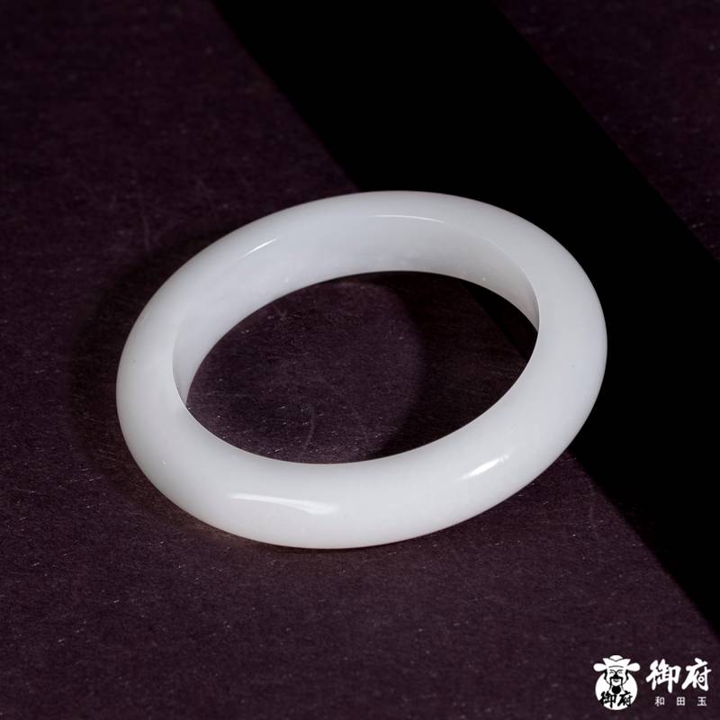 新疆和田玉原毛孔皮一级白玉籽玉 手镯 65.2克 57mm 图片5