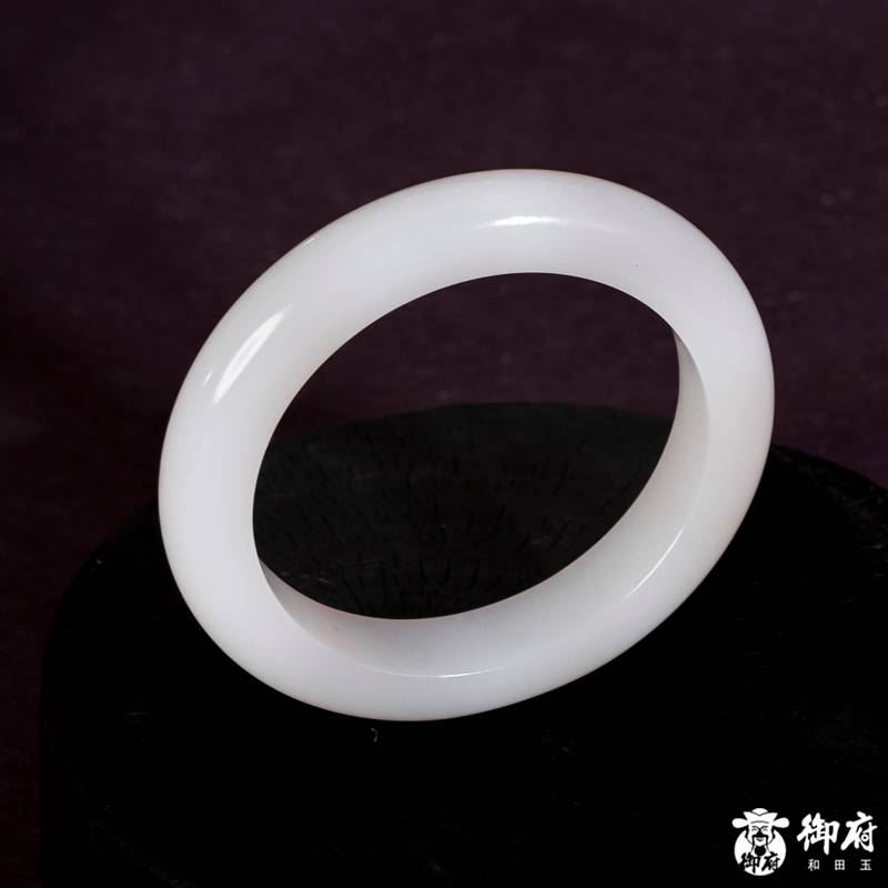 新疆和田玉原毛孔皮一级白玉籽玉 手镯 65.2克 57mm 图片7