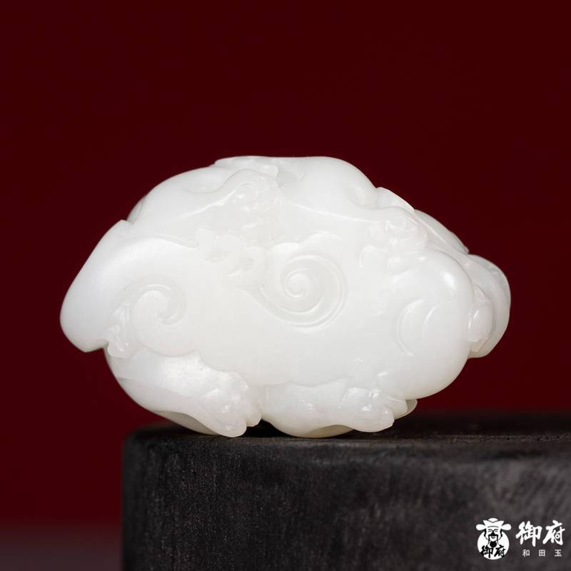 新疆和田玉原毛孔皮白玉籽玉挂件 貔貅 40.8克 图片2