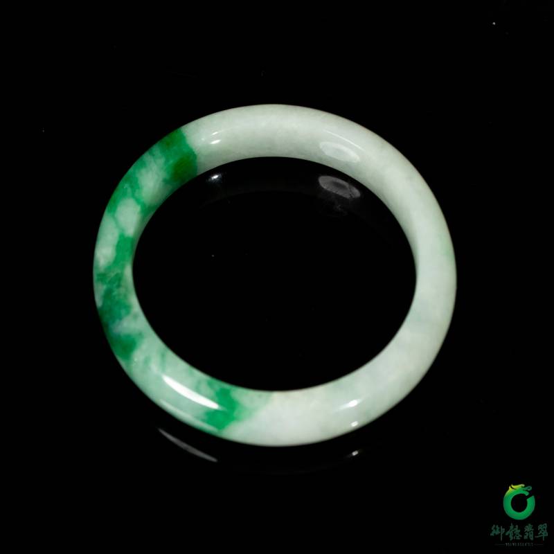 缅甸翡翠A货糯冰种飘绿贵妃镯 43.7克 内径52mm 缩略图4
