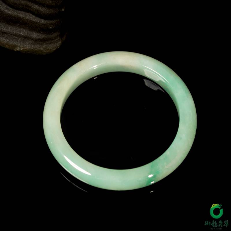 缅甸翡翠A货糯冰种飘绿手镯 45.6克 内径55mm 缩略图2
