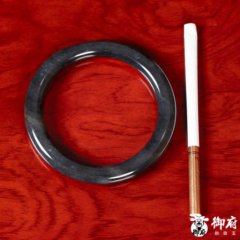 新疆和田玉原毛孔皮青花籽玉手镯 46.3克 内径56mm 图片9