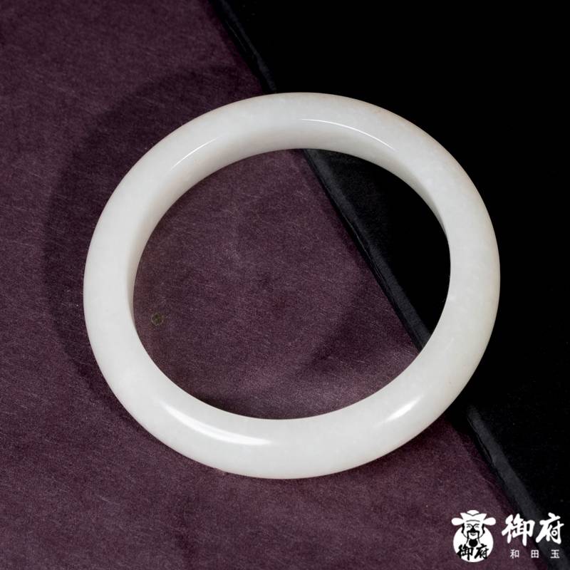 新疆和田玉原毛孔皮白玉籽玉平安镯 52.8克 内径56mm 图片2