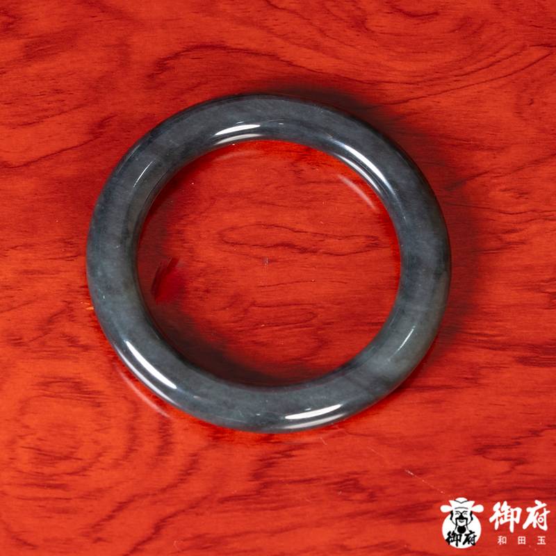 新疆和田玉原毛孔皮青花籽玉福镯 63.5克 内径57mm