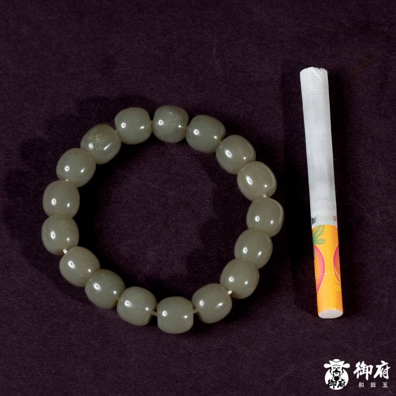 新疆和田玉青玉籽玉桶珠手串 46克