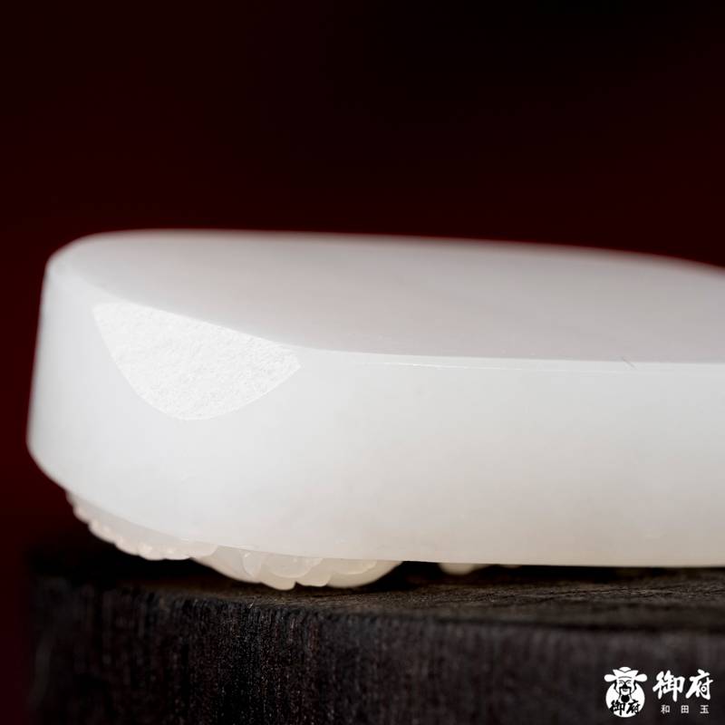 新疆和田玉原毛孔皮白玉籽玉挂件 普贤菩萨 24.4克 图片7