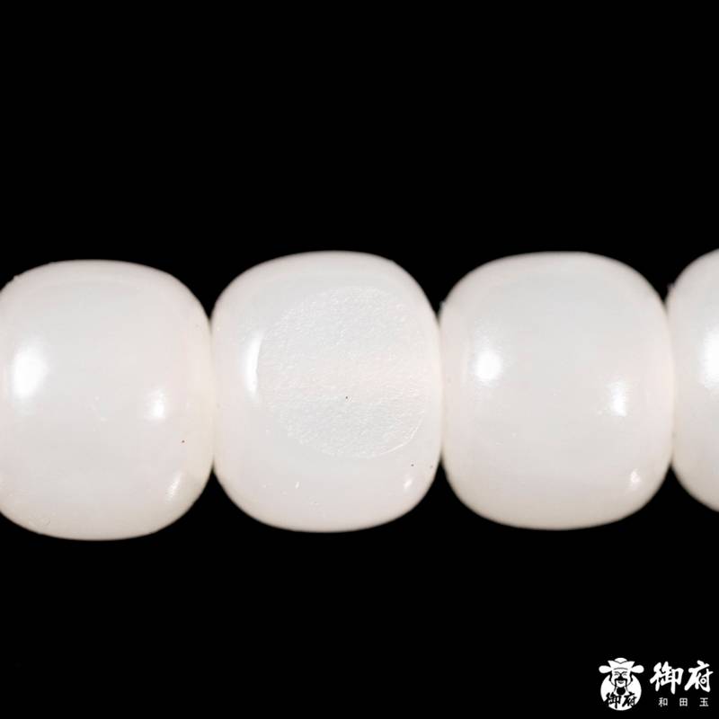 新疆和田玉黄皮白玉籽玉108桶珠项链 41.2克 图片6