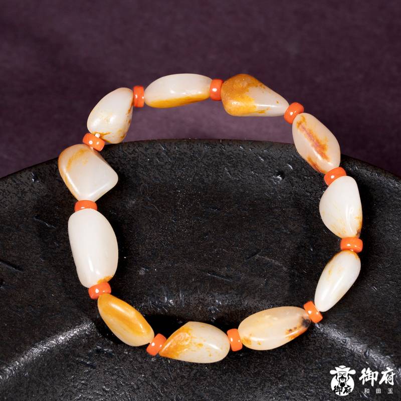新疆和田玉枣红皮白玉独籽手串 30克 图片5