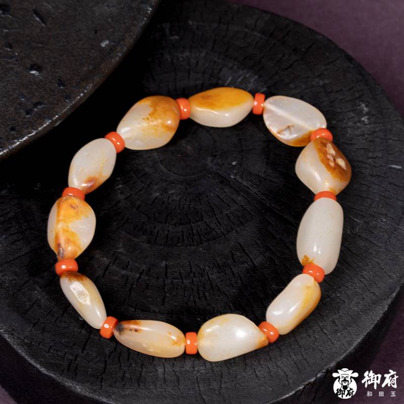 新疆和田玉枣红皮白玉独籽手串 30克 图片6
