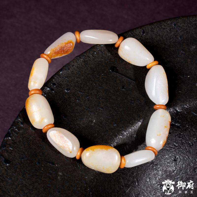 新疆和田玉枣红皮白玉独籽手串 28.3克 图片6