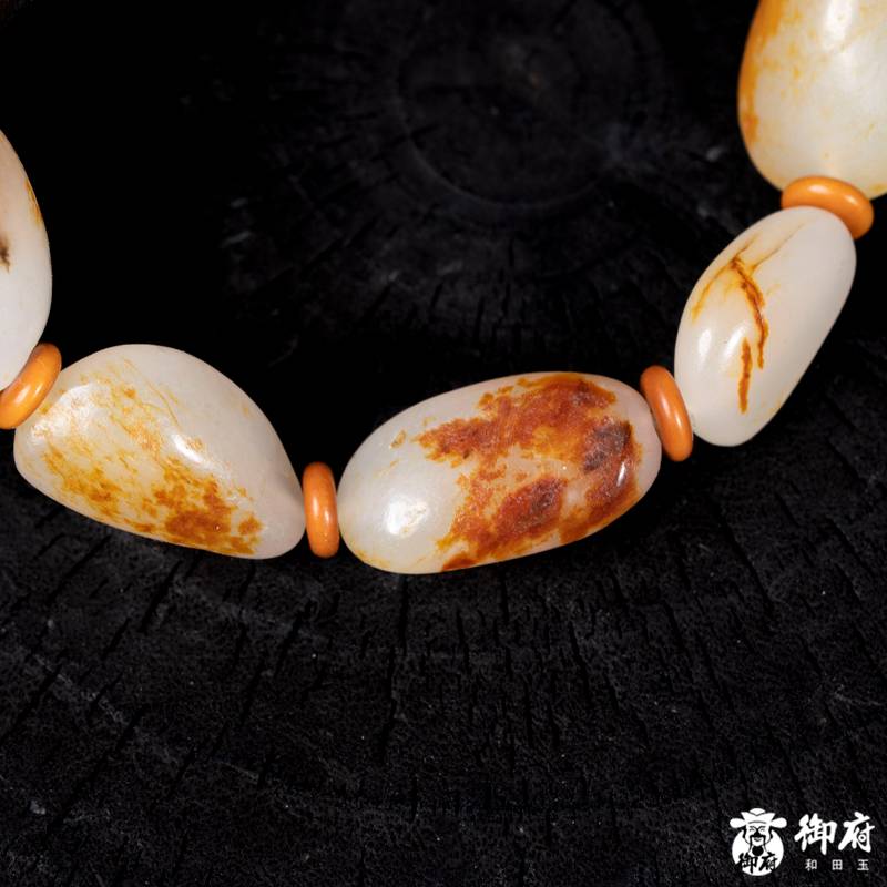 新疆和田玉枣红皮白玉独籽手串 28.3克 图片8