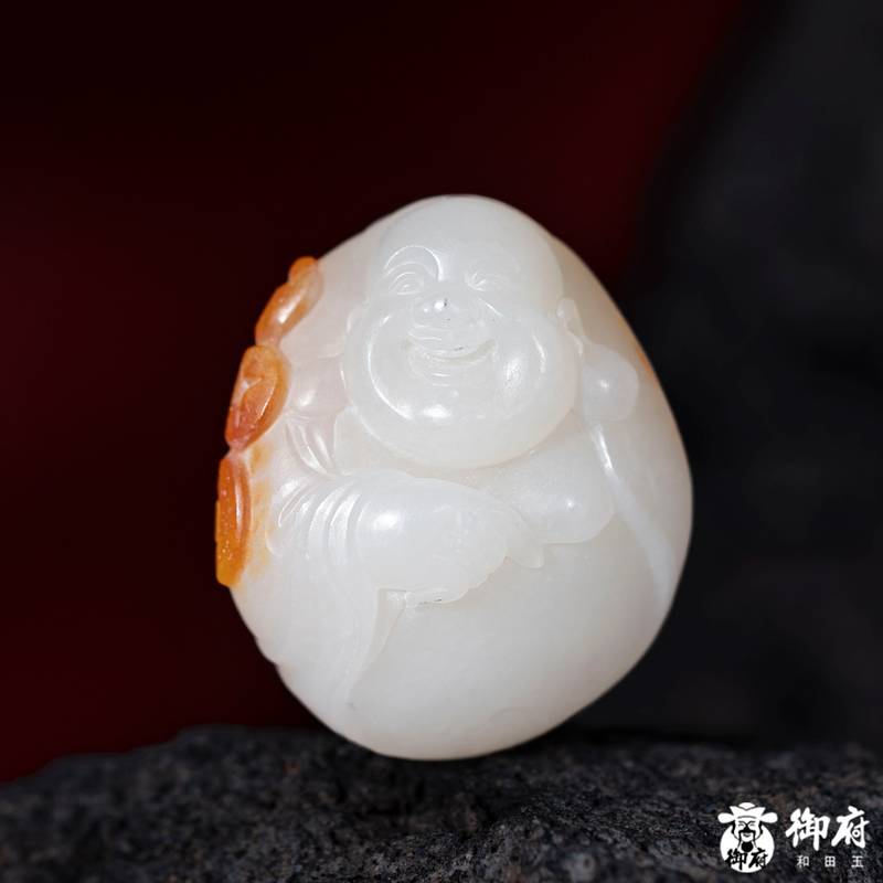 新疆和田玉红皮白玉籽玉挂件 喜乐弥勒 11.1克 图片2