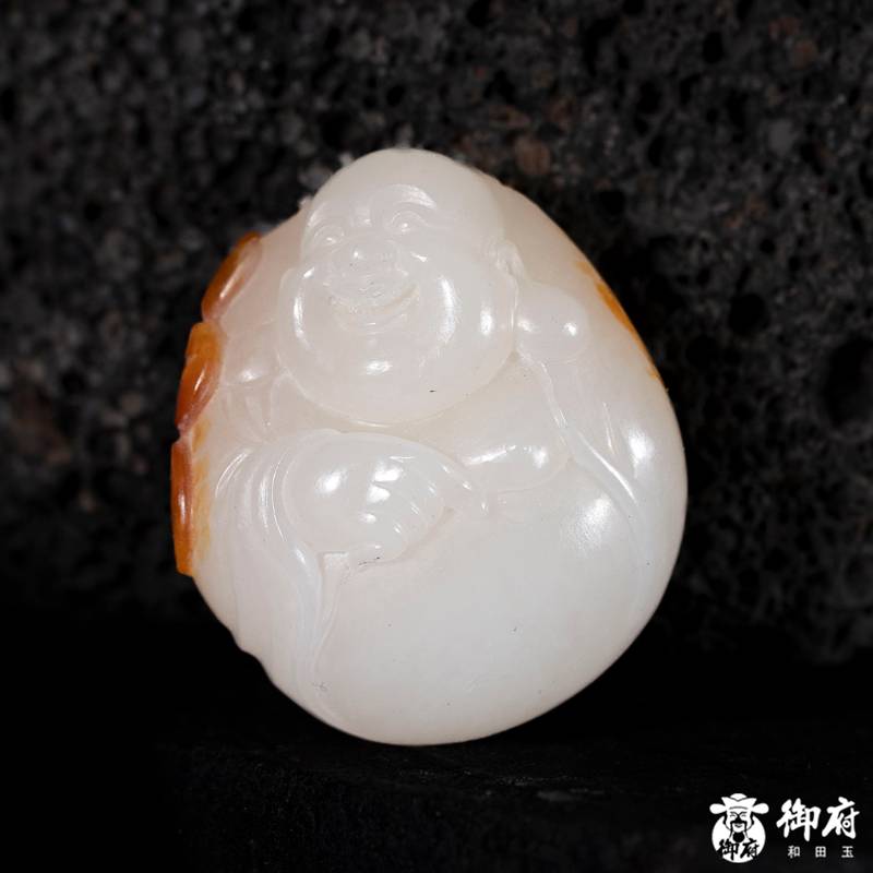 新疆和田玉红皮白玉籽玉挂件 喜乐弥勒 11.1克 图片3