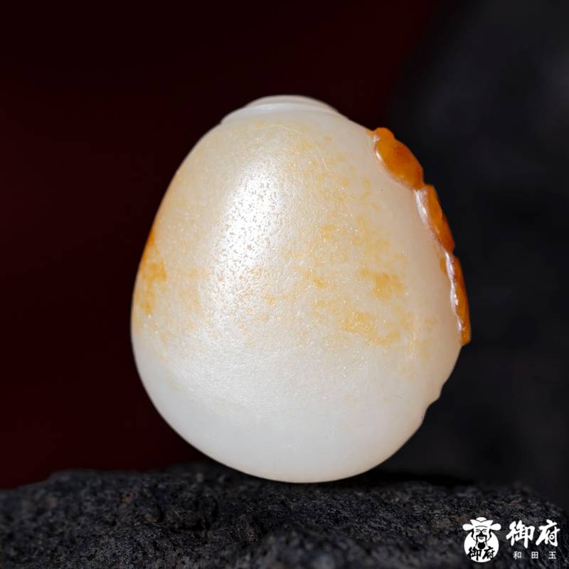 新疆和田玉红皮白玉籽玉挂件 喜乐弥勒 11.1克 图片8
