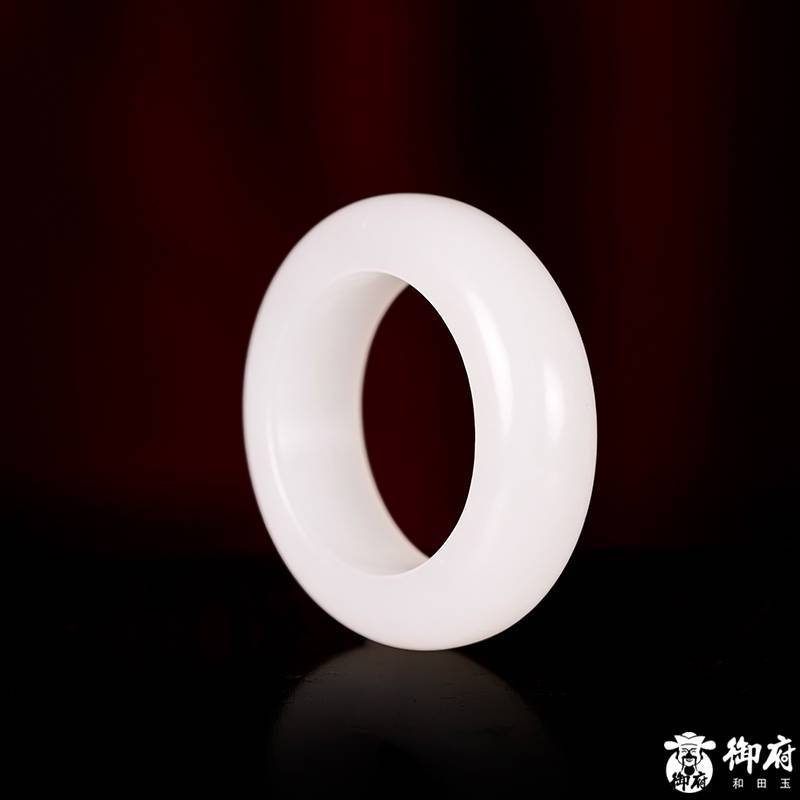 网购和田玉与实体店价格对比,渠道差价详细解读