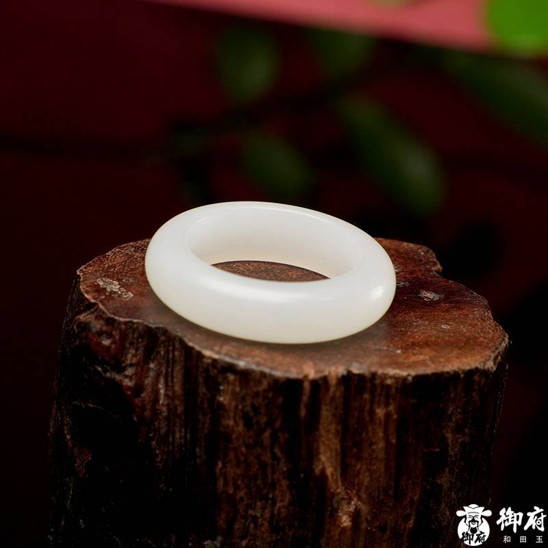 和田玉戒指如何挑选，兼顾佩戴体验与玉料品质方法