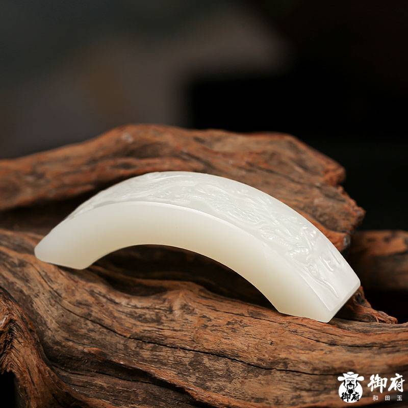 长辈款玉器核对证书，甄选鉴定与品质判断